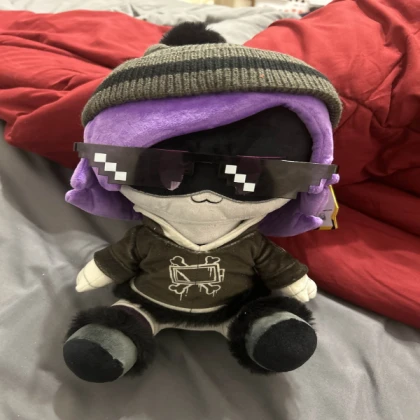 I am a uzi plush lover